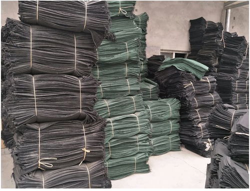 優(yōu)質(zhì)一布一膜型復(fù)合土工膜與針刺地毯，長沙天心區(qū)廠家直銷，歡迎選購